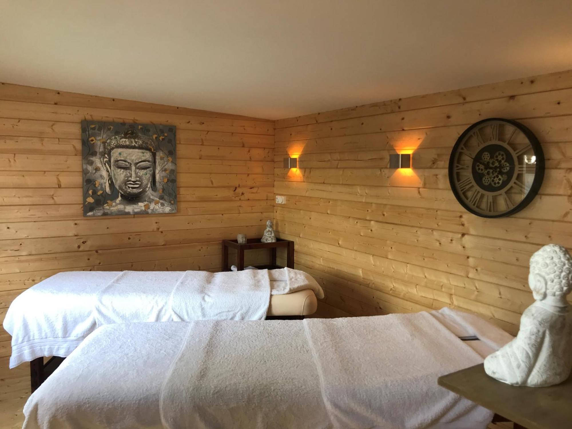 Logis Hotel Centrotel Et Spa Bulles D'Allier Montmarault Exterior foto